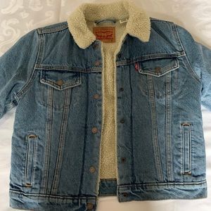 Levi’s ex-boyfriend Sherpa lines jacket